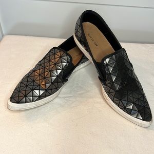 Graphic ALL BLACK 38